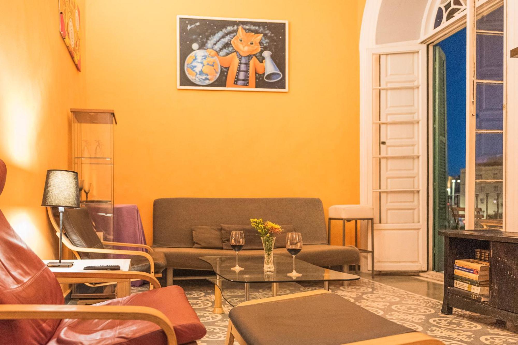 Private Rooms In Historic Building On The Square Malaga Zewnętrze zdjęcie