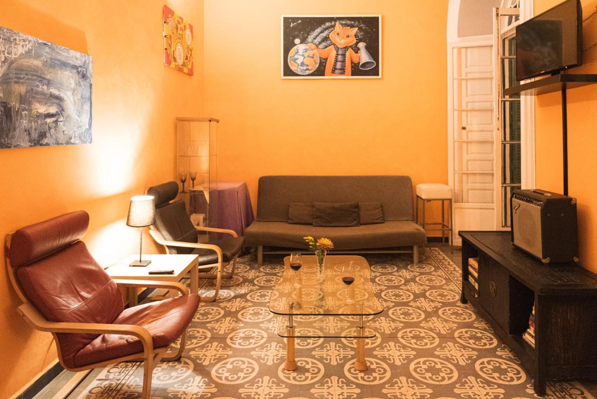 Private Rooms In Historic Building On The Square Malaga Zewnętrze zdjęcie