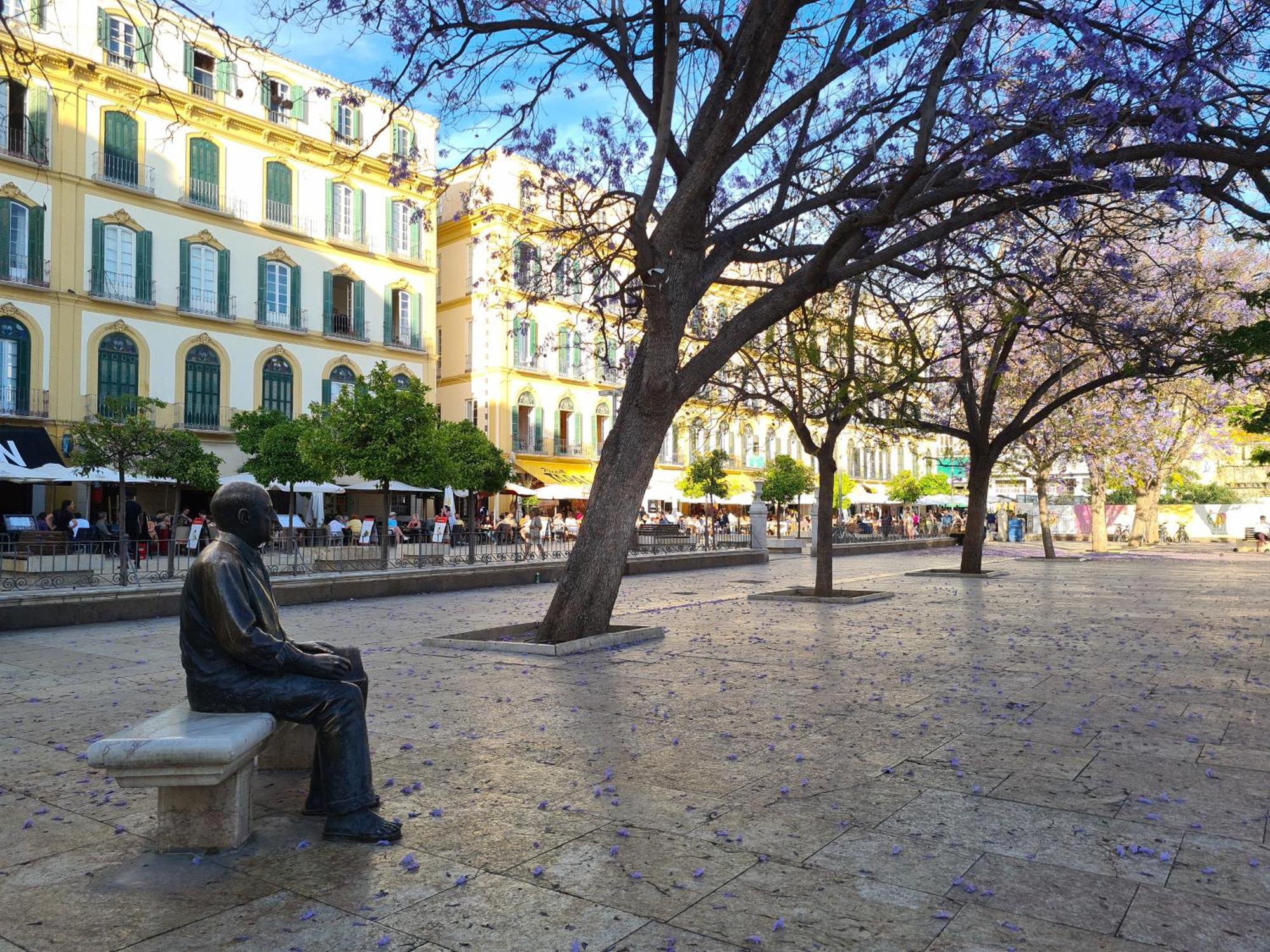 Private Rooms In Historic Building On The Square Malaga Zewnętrze zdjęcie